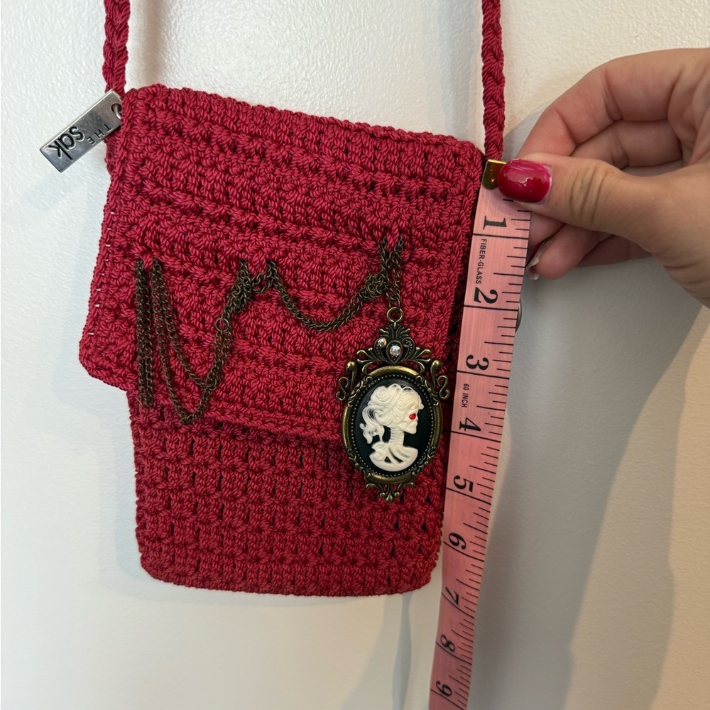 The Sak Red Crochet Shoulder Bag with Gothic Charm - Picture 4 of 12